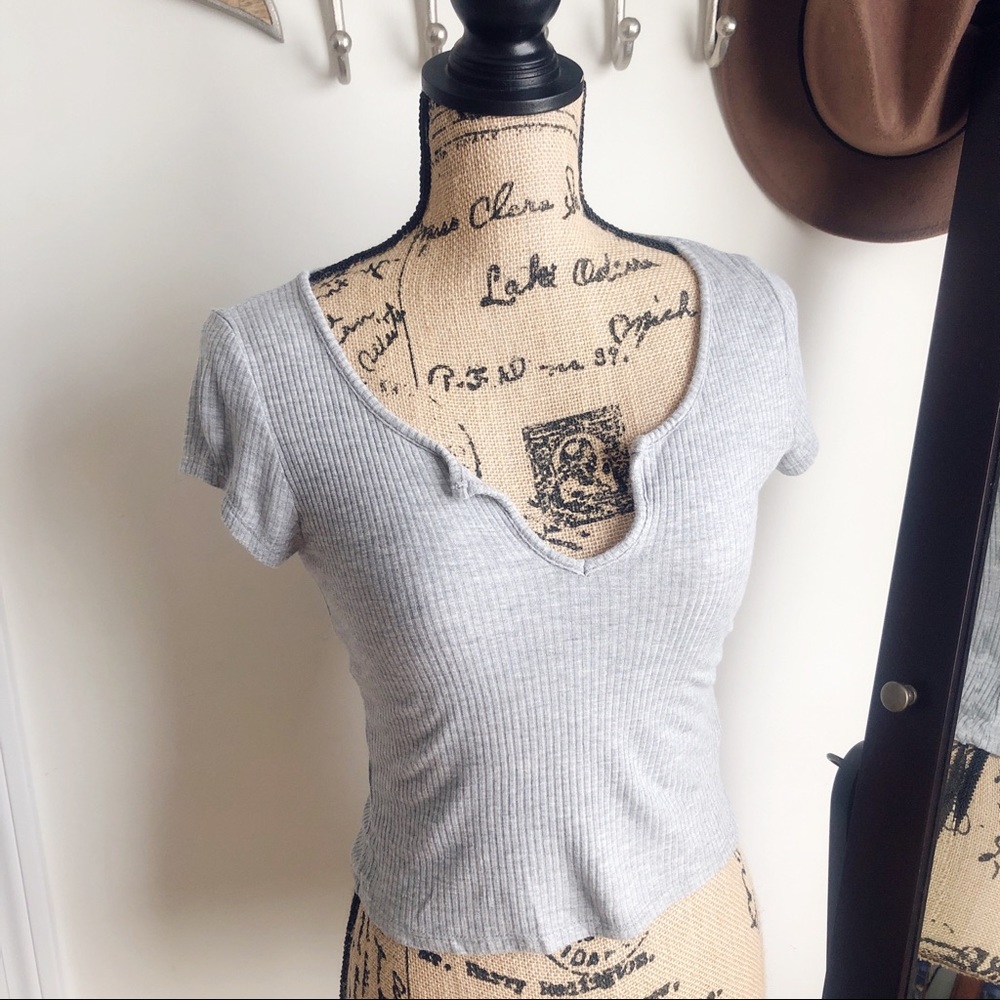 ✨Ribbed Crop Top✨